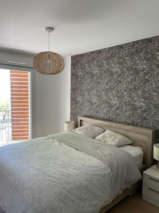 Superbe Appartement En Residence Avec Parking Le Mans Exterior photo